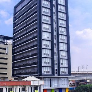 Amaris Hotel Kalimalang Jakarta Exterior photo