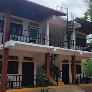 Tangalle Lagoon Kayak Mallika Beach House Exterior photo