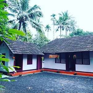 Velloor Homes Muvattupuzha Exterior photo