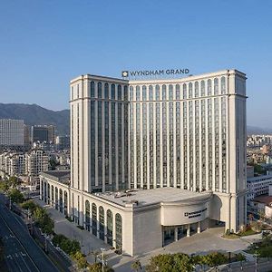 Wyndham Grand Lishui Downtown Hotel Exterior photo