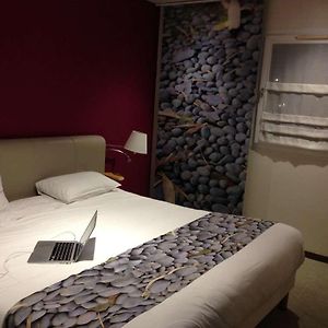Logis Hotel Novalis Quimperle Room photo