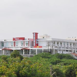 Hotel Shiv International Bhachau Exterior photo