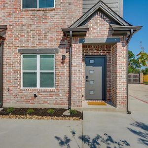 Newly Built Corner Hideaway About 3 Mi To Texas Aandm Apartment College Station Exterior photo