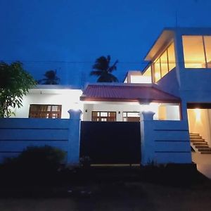 Serene Stay Negombo Exterior photo