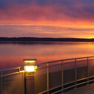 Cozy Condo At The Lake Sylvan Lake Exterior photo