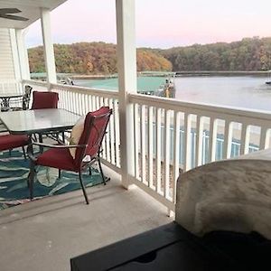 Lake Front Condo With A Balcony! Osage Beach Exterior photo