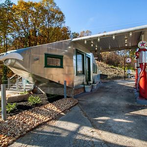 Airplane Filling Station -Unique Stay In Knoxville Exterior photo