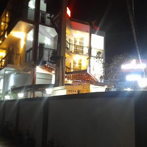 Ivory Laze Hotel Negombo Exterior photo