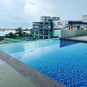 Kyuka Homestay Ladang Tanjung With Pool Kuala Terengganu Exterior photo