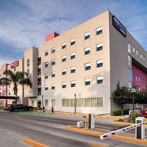 City Express Suites By Marriott Queretaro Exterior photo