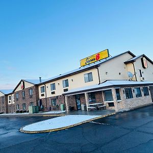 Super 8 By Wyndham Imlay City Exterior photo