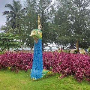 Taman Baloho Indah - Hotel & Resort Telukdalem Exterior photo