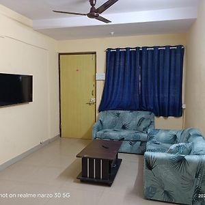 Privately Room @Pushpanjali Residency Bungalow Kasarvadavali Ghodberder Road Thane West Kolshet Exterior photo