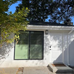 One Room With One Queen Bed Studio To Rent Palo Alto Exterior photo