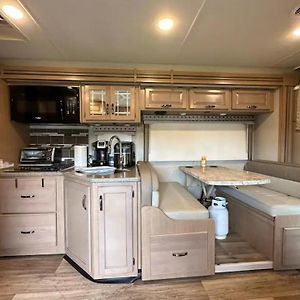 Private Cozy R/V , For Your Enjoyment Tamiami Exterior photo