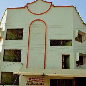 Hotel Ekvira Dham Mahur Gadh Mahurgad Exterior photo