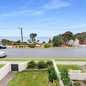 *New* Bayside Beach House Mornington Exterior photo