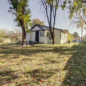 Chic Joplin Cottage With Patio Less Than 3 Mi To Town! Exterior photo