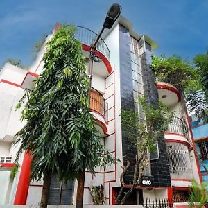 Oyo The S R Inn Kolkata Exterior photo