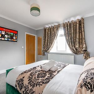 *Rb98Bl* For Your Most Relaxed & Cosy Stay + Free Parking + Free Fast Wifi * Leeds  Exterior photo