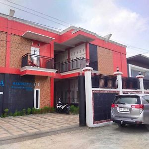 Spot On 93478 Amanda Residence Palembang Exterior photo