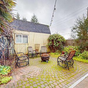 Newberg Tropical Bungalow Exterior photo