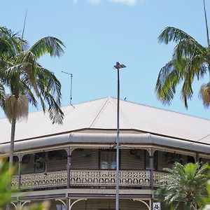 The Middle Pub Hotel Mullumbimby Exterior photo