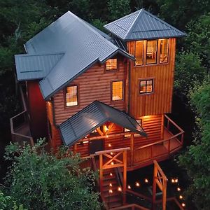 Skyview Treehouse By Amish Country Lodging Villa Millersburg Exterior photo