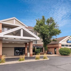 Days Inn & Suites By Wyndham Madison Exterior photo