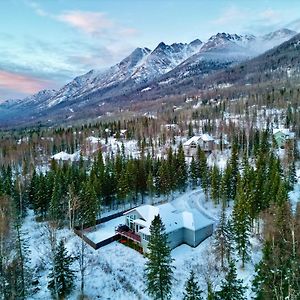 Cozy Private Hot Tub, Luxe Views! Shiloh&Harmony Villa Eagle River Exterior photo