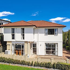 The Oasis Villa Auckland Exterior photo