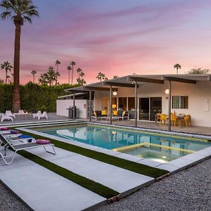 Midcentury Cool Villa Palm Springs Exterior photo