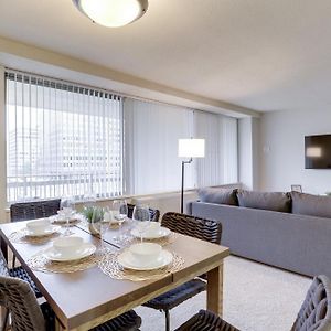 Style & Comfort From Luxurious Condo At Crystal City Arlington Exterior photo