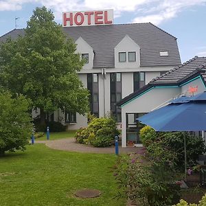 Hotel Restaurant La Tour Romaine - Haguenau - Strasbourg Nord Schweighouse-sur-Moder Exterior photo