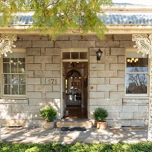 Surgeon'S Cottage Morpeth Exterior photo