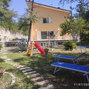 Parco Dei Gelsomini Bed & Breakfast Ascoli Piceno Exterior photo