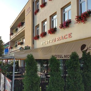 Hotel Morava Jevicko Exterior photo