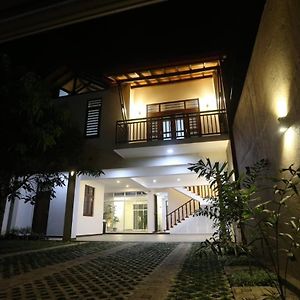 Thuru Villa By Element Sri Jayewardenepura Kotte Exterior photo
