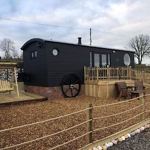 Low-Line Shepherds Hut Drummond Exterior photo