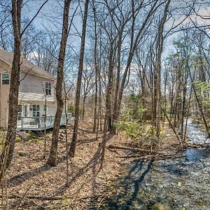 Tranquil Elegance At Your Private Creek Oasis. 30+ East Stroudsburg Exterior photo