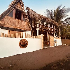 Mi Casa En La Playa Bed & Breakfast Escuintla Exterior photo