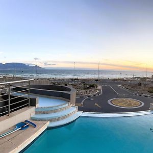 Oceansnest Guest House Bloubergstrand Exterior photo