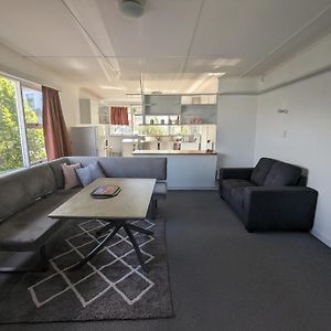 Walk To City From 2 Bedroom Apartment With Views Hobart Exterior photo