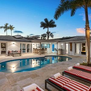 Luxury Kitchen Heated Pool Pool Table Bikes Villa Fort Lauderdale Exterior photo