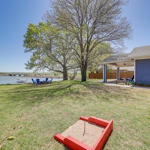 Lakefront Eufaula Cabin With Fire Pit And Private Dock Exterior photo