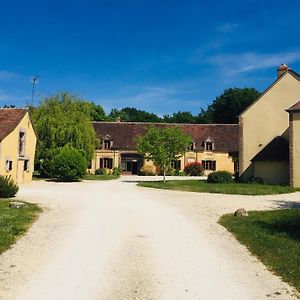 Hameau De La Fausse Sauge Bed & Breakfast Mezilles Exterior photo