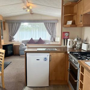 3 Bedroom Self Catering Static Caravan Stepps Exterior photo