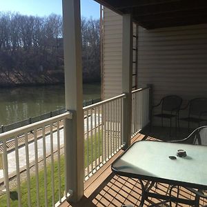 Penthouse Condo With Pool And Hot Tub And Game Room At Lake Ozarks Osage Beach Exterior photo