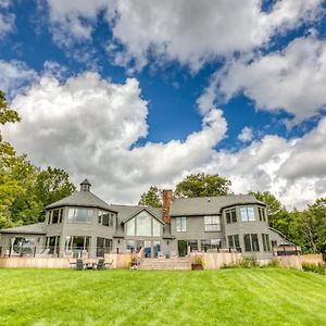 Berkshire Vacation Rentals: The Brookman: Renovated 6000 Sf Estate On 40 Acres Williamstown Exterior photo
