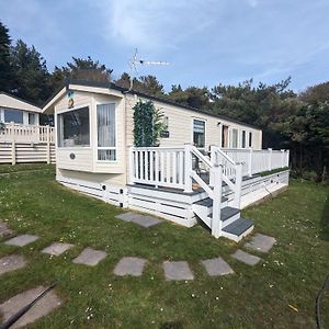 Bright Modern Stylishly Decorated South Facing Verandah Shorefield Country Park Edge New Forest Milford on Sea Exterior photo
